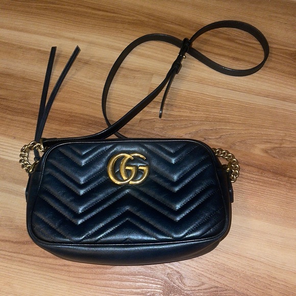 Gucci Marmont Black Small Shoulder Bag - Picture 4 of 16